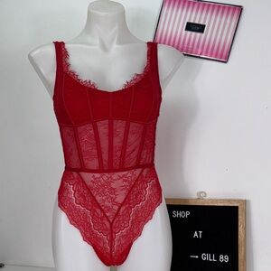 🔥Victoria's Secret Red Lace Chemise bodysuit lingerie Teddy Sz M NWT